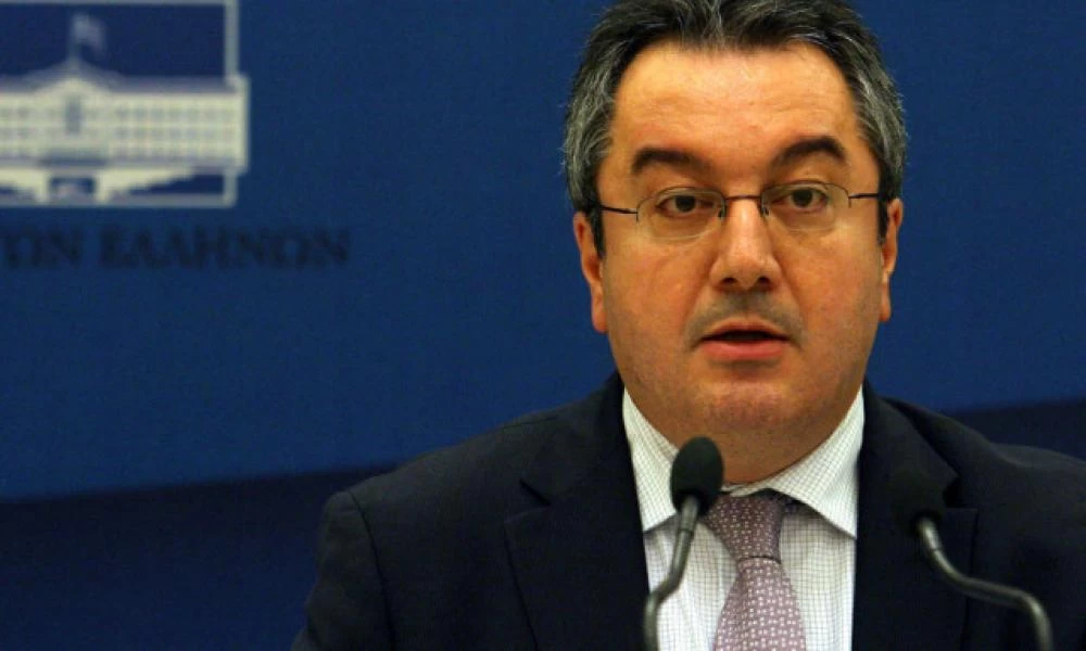 Μόσιαλος για εμβόλια: «Σαν να παίζει Παναθηναϊκός-Λίβερπουλ και ο ΠΑΟ να πάρει Ρονάλντο και Μέσι»